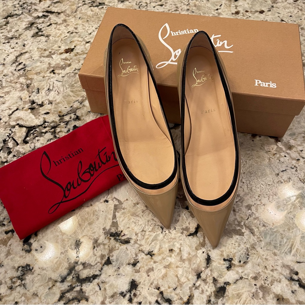 Christian Louboutin Beige And Black Flats